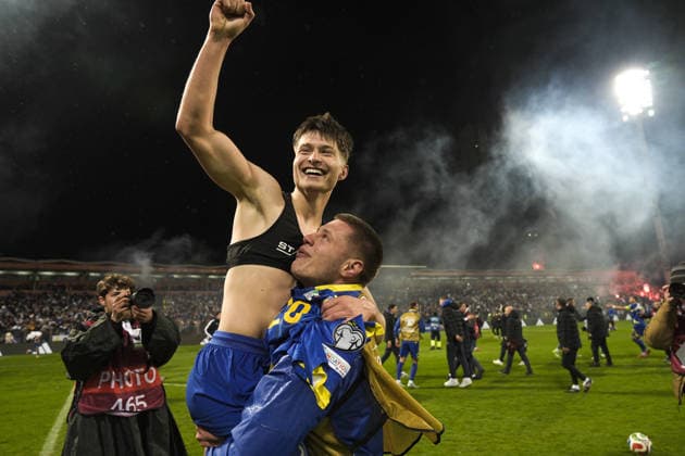 Bosnia and Herzegovina v Italy - 2026 FIFA World Cup, WM, Weltmeisterschaft, Fussball Qualification ZENICA, BOSNIA AND HERZEGOVINA - MARCH 31: Bosnia-Herzegovina s Esmir Bajraktarevic celebrates after winning the FIFA World Cup 2026 European qualification final football match between Bosnia - Herzegovina and Italy at the Bilino-Polje stadium in Zenica on March 31, 2026. Samir Jordamovic Anadolu Zenica Bosnia and Herzegovina. Editorial use only. Please get in touch for any other usage.  Copyright: x2026xAnadoluxSamirxJordamovicx