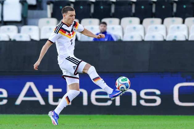 Said El Mala (Germany) kontrolliert den Ball, UEFA U21, U 21 EURO 2027 Qualifier, Greece v Germany, Apostolos-Nikolaidis-Stadion am 31. March 2026 in Athens, Grichenland. (Foto von Marco Steinbrenner DeFodi Images) Said El Mala (Germany) controls the ball, UEFA U21 EURO 2027 Qualifier, Greece v Germany, Apostolos-Nikolaidis-Stadium, March 31, 2026 in Athens, Greece. (Photo by Marco Steinbrenner DeFodi Images) -