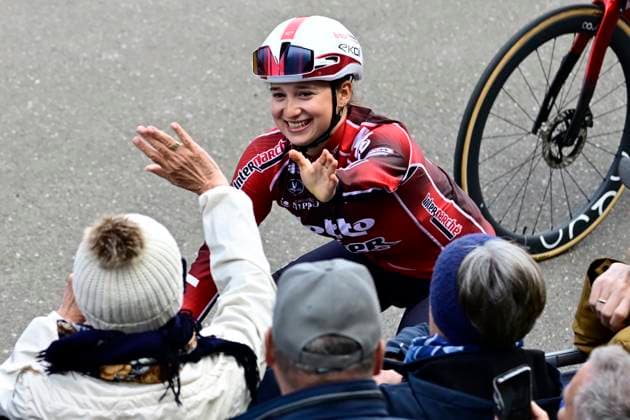 Dwars door Vlaanderen Women 2026 Cycling Race WAREGEM, BELGIUM - APRIL 01 : Hinojosa Romina (MEX) of Lotto Intermarche Ladies during the 80th edition of Dwars door Vlaanderen Women an UCI Women s World Tour 1.WWT one day cycling road race for Men Elite of 128 km with start in Waregem and finish in Waregem on April 1, 2026 in Waregem, Belgium, 01 04 2026 ( Motordriver Serge Seynaeve - Waregem Belgium  Copyright: xJanxDexMeuleneirx