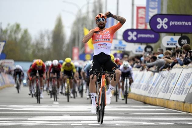 Italian Filippo Ganna of INEOS Grenadiers celebrates after winning the men elite race of the Dwars Door Vlaanderen cycling event, 184,6km from Roeselare to Waregem, Wednesday 01 April 2026. TOM GOYVAERTS TomxGoyvaerts  x169508361x