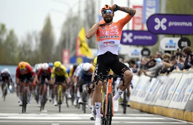 Italian Filippo Ganna of INEOS Grenadiers celebrates after winning the men elite race of the Dwars Door Vlaanderen cycling event, 184,6km from Roeselare to Waregem, Wednesday 01 April 2026. TOM GOYVAERTS TomxGoyvaerts  x169508440x