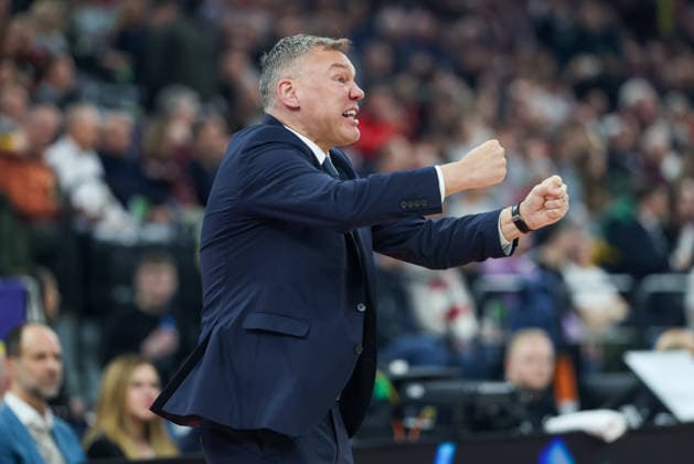 Saras Jasikevicius (Fenerbahce Beko Istanbul, Cheftrainer) gestikuliert, Emotionen, GER, FC Bayern Basketball vs. Fenerbahce Beko Istanbul, Basketball, Euroleague, 35. Spieltag, Saison 2025 2026, 01.04.2026, GER, FC Bayern Basketball vs. Fenerbahce Beko Istanbul, Basketball, Euroleague, 35. Spieltag, Saison 2025 2026, 01.04.2026 Muenchen Copyright: xEibner-Pressefoto JennixMaulx EP_JML