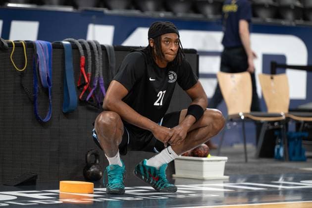 GER, Basketball, easy Credit- BBL, EWE Baskets Oldenburg vs Veolia Towers Hamburg 01.04.2026, EWE Arena, Oldenburg, GER, easy Credit-BBL, EWE Baskets Oldenburg vs Veolia Towers Hamburg, im Bild vor dem Spiel beim Aufwaermen Karl GAMBLE II ( Veolia Towers Hamburg 27 )