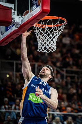 Rostock, Deutschland 01. April 2026: 1.BBL - 2025 2026 - Rostock Seawolves gegen Basketball Löwen Braunschweig Im Bild: Owen Klassen (Rostock Seawolves) macht einen Dunk, dunkt Copyright: xFotostandx xVoelkerx