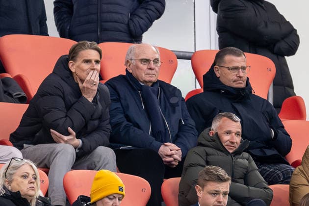 Christoph Freund (Sportdirektor, FC Bayern Muenchen), Uli Hoeness (Ehrenpraesident, FC Bayern Muenchen) und Max Eberl (Sportvorstand, FC Bayern Muenchen) auf der Tribuene GER, FC Bayern Muenchen vs. Manchester United, ManU W.F.C., Fussball, UEFA Womans Champions League, Viertelfinale Rueckspiel, Saison 2025 2026, 01.04.2026. GER, FC Bayern Muenchen vs. Manchester United W.F.C., Fussball, UEFA Womans Champions League, Viertelfinale Rueckspiel, Saison 2025 2026, 01.04.2026. Muenchen *** Christoph Freund Sports Director, FC Bayern Muenchen , Uli Hoeness Honorary President, FC Bayern Muenchen and Max Eberl Chief Sports Officer, FC Bayern Muenchen on the stand GER, FC Bayern Muenchen vs Manchester United W F C , Football, UEFA Womens Champions League, quarter-final second leg, 2025 2026 season, 01 04 2026 GER, FC Bayern Muenchen vs Manchester United W F C , Football, UEFA Womens Champions League, quarter-final second leg, 2025 2026 season, 01 04 2026 Muenchen Copyright: xEibner-Pressefoto HeikexFeinerx EP_HFR