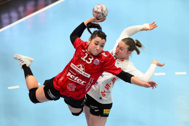 Giulia Guarieiro (Thueringer HC, 13) gegen Zoe Stens (BSV Sachsen Zwickau, 73). GER, Thueringer HC gegen BSV Sachsen Zwickau, Handball, Alsco Handball Bundesliga Frauen, 20. Spieltag, Saison 2025 2026, 01.04.2026 GER, Thueringer HC gegen BSV Sachsen Zwickau, Handball, Alsco Handball Bundesliga Frauen, 20. Spieltag, Saison 2025 2026, 01.04.2026 Bad Langensalza Copyright: xEibner-Pressefoto MartinxHerbstx EP_MHT