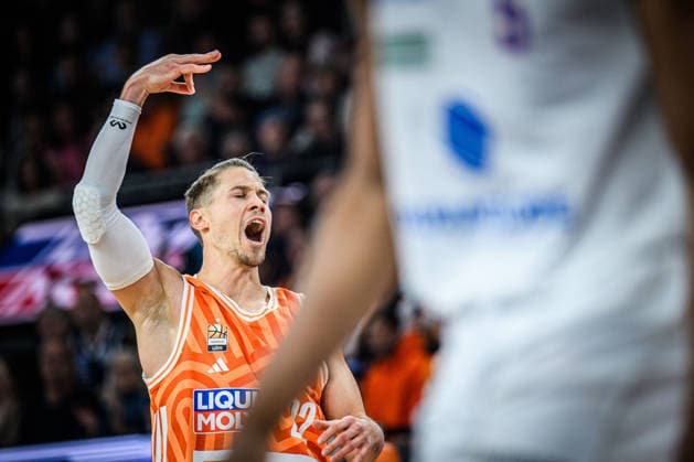 Neu Ulm, Deutschland, 01.04.26: Thomas Klepeisz (ratiopharm ulm) gestikuliert, gestik waehrend des Basketball Bundesliga Spiels zwischen ratiopharm ulm vs Syntainics MBC in der ratiopharm Arena am 01. April 2026 in Neu Ulm, Deutschland. (Foto von Harry Langer DeFodi Images) ratiopharm Arena, Germany, 01.04.26: Thomas Klepeisz (ratiopharm ulm) gestures during the Basketball Bundesliga match between ratiopharm ulm vs Syntainics MBC at Neu Ulm on April 1, 2026 in ratiopharm Arena, Germany. (Photo by Harry Langer DeFodi Images) (Photo by Harry Langer DeFodi Images) -