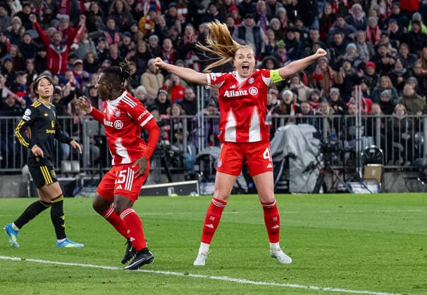 Glodis Perla Viggosdottir (FC Bayern Muenchen Frauen, 04) bejubelt ihr Tor zum 1:1 - Ausgleich, daneben Bernadette Amani (FC Bayern Muenchen Frauen, 15) GER, FC Bayern Muenchen vs. Manchester United, ManU W.F.C., Fussball, UEFA Womans Champions League, Viertelfinale Rueckspiel, Saison 2025 2026, 01.04.2026. GER, FC Bayern Muenchen vs. Manchester United W.F.C., Fussball, UEFA Womans Champions League, Viertelfinale Rueckspiel, Saison 2025 2026, 01.04.2026. Muenchen *** Glodis Perla Viggosdottir FC Bayern Muenchen Frauen, 04 celebrates her goal to equalize 1 1, next to Bernadette Amani FC Bayern Muenchen Frauen, 15 GER, FC Bayern Muenchen vs Manchester United W F C , Football, UEFA Womans Champions League, Quarter-final second leg, 2025 2026 season, 01 04 2026 GER, FC Bayern Muenchen vs Manchester United W F C , Football, UEFA Womans Champions League, Quarter-final second leg, 2025 2026 season, 01 04 2026 Muenchen Copyright: xEibner-Pressefoto HeikexFeinerx EP_HFR