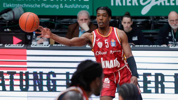Im Bild: Marcus Carr(Wuerzburg Baskets, 5) 01.04.2026, VET-CONCEPT Gladiators Trier - Fitness First Wuerzburg Baskets, easyCredit BBL, 27. Spieltag, Deutschland, Trier, SWT-Arena, Copyright: HMBxMedia xJulienxBecker