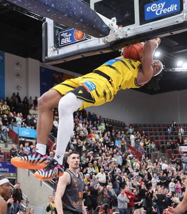 Ludwigsburg , easyCredit Basketball Bundesliga MHP Riesen Ludwigsburg vs. Niners Chemnitz , Keshwan Kellman ( Riesen )