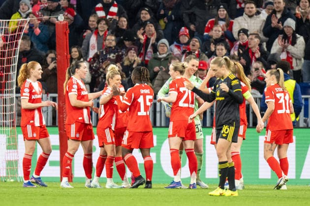 Siegesjubel nach dem 2:1, FC Bayern Frauen, FC Bayern Frauen - Manchester United, ManU Fussball, Champions League Viertelfinale Rueckspiel, 01.04.2026 DFB regulations prohibit any use of photographs as image sequences and or quasi-video Muenchen Bayern Deutschland