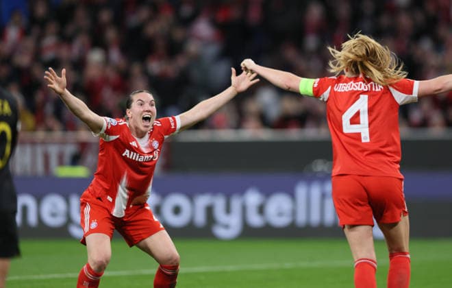 GER, München, Bayern München vs Manchester United, ManU Women s Champions League, Fussball, UEFA, Spielzeit 2025 2026, Allianz Arena, Viertelfinale, Rückspiel im Bild : Glodis Perla Viggosdottir (Bayern München 4), Tor, Freude, Jubel und Emotion, 1:0, Vanessa Gilles (Bayern München 2) DFB DFL REGULATIONS PROHIBIT ANY USE OF PHOTOGRAPHS AS IMAGE SEQUENCES AND OR QUASI-VIDEO, 01.04.2026 Copyright: HMBxMedia HendrikxHamelau
