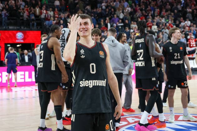 Nenad Dimitrijevic (FC Bayern Basketball, 00) nach dem Spiel, GER, FC Bayern Basketball vs. Fenerbahce Beko Istanbul, Basketball, Euroleague, 35. Spieltag, Saison 2025 2026, 01.04.2026, GER, FC Bayern Basketball vs. Fenerbahce Beko Istanbul, Basketball, Euroleague, 35. Spieltag, Saison 2025 2026, 01.04.2026 Muenchen Copyright: xEibner-Pressefoto JennixMaulx EP_JML
