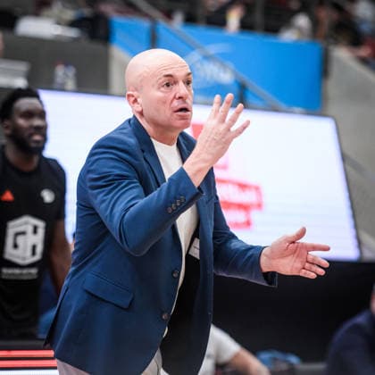 Rodrigo Pastore (NINERS Chemnitz, Head-Coach) - scihtlich unzufrieden ueber Spielverlauf GER, MHP Riesen Ludwigsburg vs. Niners Chemnitz, Basketball Bundesliga, easycredit BBL, 27. Spieltag, Spielzeit 2025 2026, 01.04.2026 GER, MHP Riesen Ludwigsburg vs. Niners Chemnitz, Basketball Bundesliga, easycredit BBL, 27. Spieltag, Spielzeit 2025 2026, 01.04.2026 Ludwigsburg Copyright: xSandyxDinkelackerx EP_SDR
