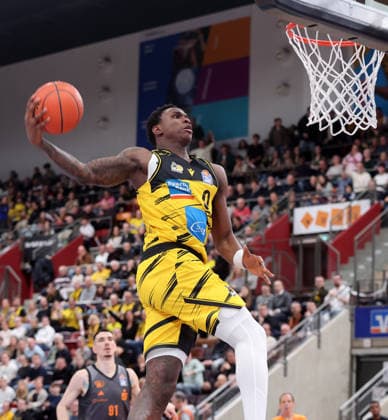 Ludwigsburg , easyCredit Basketball Bundesliga MHP Riesen Ludwigsburg vs. Niners Chemnitz , Babacar Sane ( Riesen )