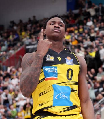 Ludwigsburg , easyCredit Basketball Bundesliga MHP Riesen Ludwigsburg vs. Niners Chemnitz , Babacar Sane ( Riesen )