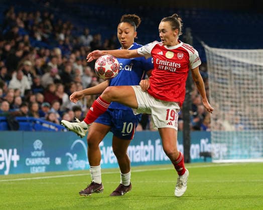 LONDON, ENGLAND - APRIL 01: Caitlin Foord of Arsenal and Lauren James of Chelsea compete for the ball during the UEFA Womens Champions League 2025 26 Quarter Final Second Leg match between Chelsea and Arsenal at Stamford Bridge on April 01, 2026 in London, England.  Copyright: xJayxPatel SPPx Sportspressphoto_SPR122731