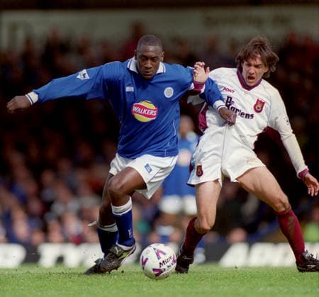 Leicester City V West Ham United, Premier League Emile Heskey of Leicester City and Eyal Berkovic of West Ham United challenge during the Premier League match between Leicester City and West Ham United at Filbert Street on April 10, 1999 in Leicester, England. Leicester Filbert Street England United Kingdom Copyright: xAllstarxPicturexLibraryxLtdx