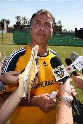 Los Angeles Galaxy, Pre Season Training Bruce Arena, La Galaxy Head Coach speaks to the media after a Los Angeles Galaxy Pre Season Training session at Carson on March 15, 2010 in California, Usa . California Carson Usa Usa Copyright: xAllstarxPicturexLibraryxLtdx