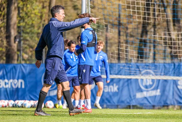 Training am 02.04.26, Herren, Fußball, Saison 2025 2026, 2.Liga, Karlsruher SC. Christian Eichner (KSC Trainer) im Training Karlsruhe Wildparkstadion Baden-Württemberg Germany