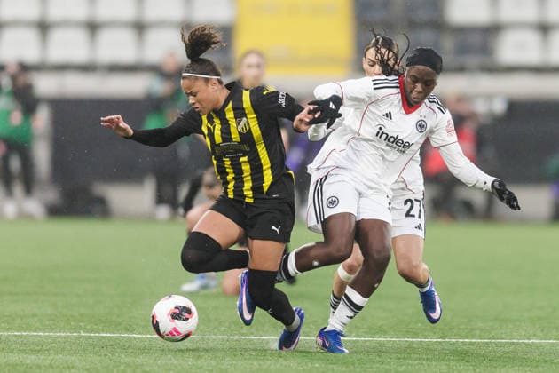260402 Felicia Schröder of Häcken and Nicole Anyomi of Eintracht Frankfurt during the UEFA Women s Europa Cup semifinal between Häcken and Eintracht Frankfurt on April 2, 2026 in Gothenburg. Photo: Michael Erichsen BILDBYRAN COP 89 MI0962 fotboll football soccer fotball europa cup häcken eintracht frankfurt uefa womens europa cup dam bbeng semifinal Copyright: MICHAELxERICHSEN BB260402MI015