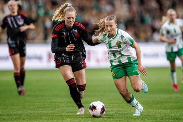 260402 Tori Hansen of Sparta Prague and Fanny Peterson of Hammarby during the UEFA Women s Europa Cup semifinal between Hammarby and Sparta Prague on April 2, 2026 in Stockholm. Photo: Kenta Jönsson BILDBYRAN COP 210 KJ0331 fotboll football soccer fotball europa cup hammarby sparta prague uefa womens europa cup semifinal dam bbeng Copyright: KENTAxJÖNSSON BB260402KJ011