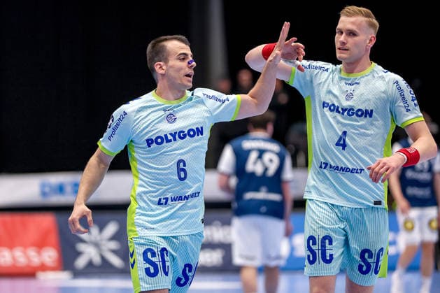 02.04.2026, Handball, HBL, Bergischer HC - VfL Gummersbach, Mitsubishi Electric HALLE Düsseldorf: Torjubel nach dem Tor durch Torschütze Milos Vujovic (VfL Gummersbach 06) neben Ellioi Snaer Vioarsson (VfL Gummersbach 04) Nordrhein-Westfalen Deutschland