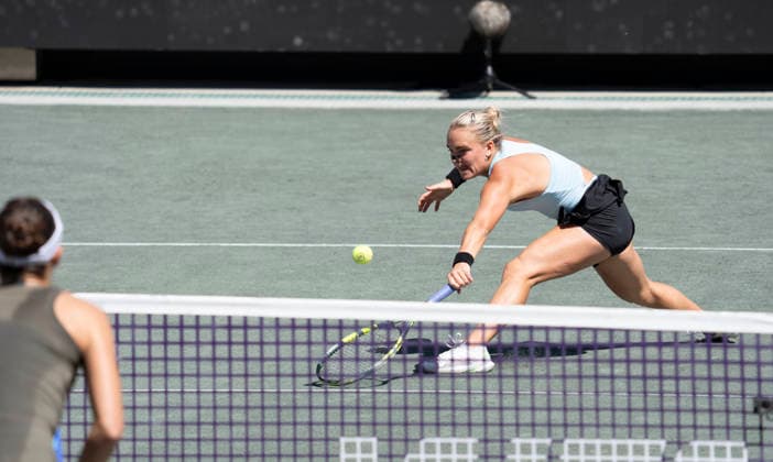 TENNIS 2026: Credit One Charleston Open APRIL 02 April 2, 2026: Belinda Bencic (SUI) defeated Sara Bejlek (CZE) 7-6, 6-2 at the Credit One Charleston Open being played at Family Circle Tennis Center in Charleston, South Carolina USA Ã‚ÂLeslie Billman Tennisclix (Credit Image: Â Leslie Billman Cal Media) Charleston South Carolina USA EDITORIAL USE ONLY Copyright: xx ZUMA-20260402_zma_c04_039.jpg LesliexBillmanx csmphotothree484895