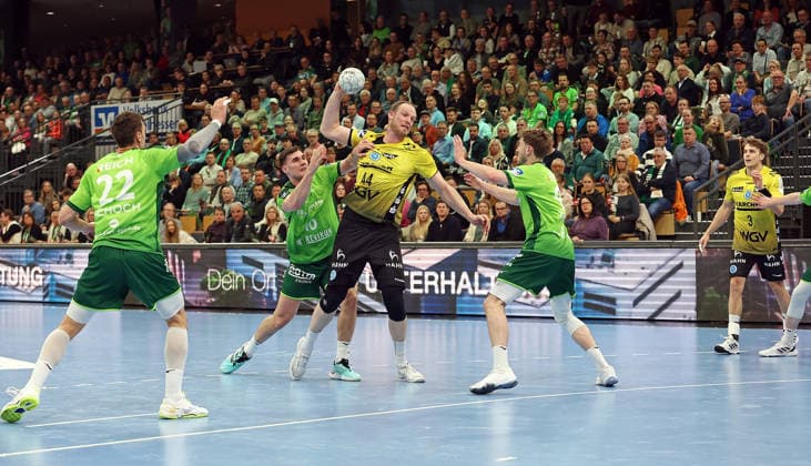 02.04.2026, xovx, Handball Daikin Handball Bundesliga, HSG Wetzlar - TVB Stuttgart v.l. Jona Schoch (HSG Wetzlar), Josip Simic (HSG Wetzlar), Lenny Rubin (TVB Stuttgart), Niklas Theiß (HSG Wetzlar), Max Häfner (TVB Stuttgart) Wetzlar Buderus-Arena Hessen Deutschland (DE)