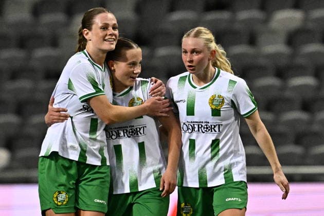 STOCKHOLM, SWEDEN 20260402 Hammarby s Fanny Peterson (right) celebrates with Stina Lennartsson after her 1-0 goal during Thursday s semi-final in the European Cup between Hammarby IF and AC Sparta Prague at 3Arena. STOCKHOLM SWEDEN x10030x