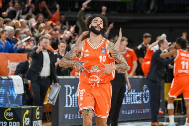 Tevin Brown (RASTA Vechta, 10) jubelt RASTA Vechta vs. BMA365 Baskets Bamberg, easyCredit Basketball Bundesliga, 27. Spieltag, Saison 2025 2026, 02.04.2026, RASTA Vechta vs. BMA365 Baskets Bamberg, easyCredit Basketball Bundesliga, 27. Spieltag, Saison 2025 2026, 02.04.2026 Vechta Copyright: xEibner-Pressefoto RobertxGertzenx EP_RGN