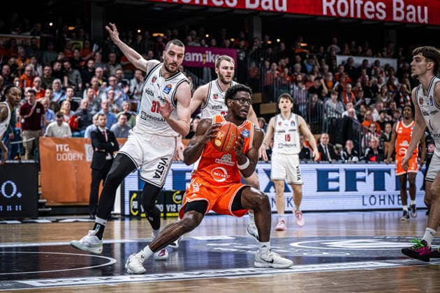1. Basketball Bundesliga, easyCredit BBL, Saison 2025 2026, Herren, Hauptrunde, 27. Spieltag, 02.04.2026, RASTA Vechta - BMA365 Bamberg Baskets TJ Bamba ( 5 - RASTA Vechta) in Aktion Vechta RASTA Dome Niedersachsen Deutschland