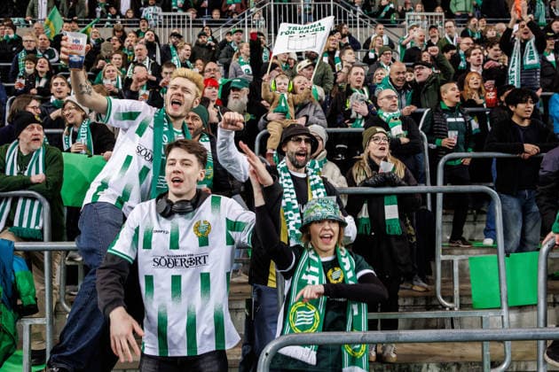 260402 Fans of Hammarby during the UEFA Women s Europa Cup semifinal between Hammarby and Sparta Prague on April 2, 2026 in Stockholm. Photo: Kenta Jönsson BILDBYRAN COP 210 KJ0331 fotboll football soccer fotball europa cup hammarby sparta prague uefa womens europa cup semifinal dam bbeng publik Copyright: KENTAxJÖNSSON BB260402KJ023