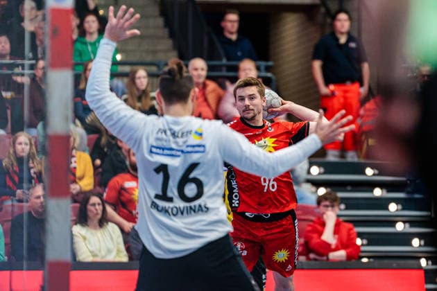 v.l. Petros Boukovinas (HSC 2000 Coburg, 16), Tim Roman Wieling (TuS N-Luebbecke, 96) GER, TuS N-Luebbecke vs. HSC 2000 Coburg, Handball, 2. Bundesliga, 26. Spieltag, Spielzeit 2025 2026, 02.04.2026 GER, TuS N-Luebbecke vs. HSC 2000 Coburg, Handball, 2. Bundesliga, 26. Spieltag, Spielzeit 2025 2026, 02.04.2026 Luebbecke Copyright: xEibner-Pressefoto JanxRollingerx EP_JSK