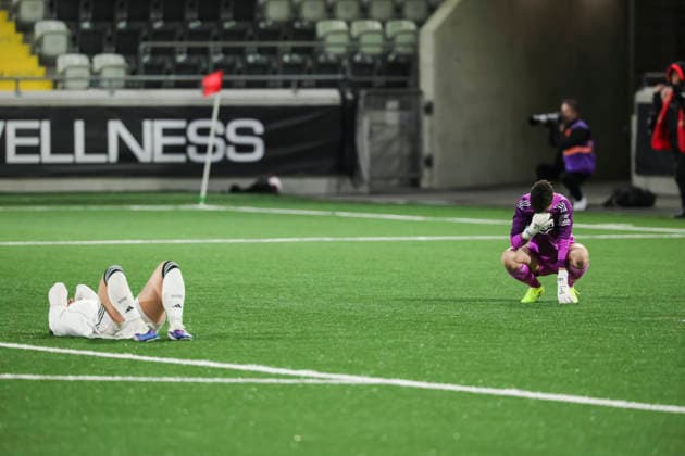 GÖTEBORG, SVERIGE 20260402 Eintracht Frankfurts malvakt Lina Altenburg (th) deppar eftter torsdagens semifinal i Europa Cup mellan BK Häcken och Eintracht Frankfurt pa Nordic Wellness arena (Hisingen Arena). GÖTEBORG SVERIGE x9200x
