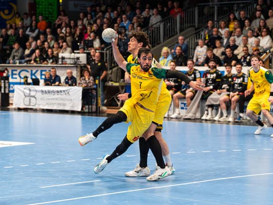 Pouya Norouzi (VfL Eintracht Hagen, 07) beim Torwurf VfL Eintracht Hagen vs. HSG Krefeld Niederrhein, Handball, 2. Bundesliga, 26. Spieltag, Saison 2025 2026, 02.04.2026 VfL Eintracht Hagen vs. HSG Krefeld Niederrhein, Handball, 2. Bundesliga, 26. Spieltag, Saison 2025 2026, 02.04.2026 Hagen Copyright: xEibner-Pressefoto Kruczynskix EP_DKI