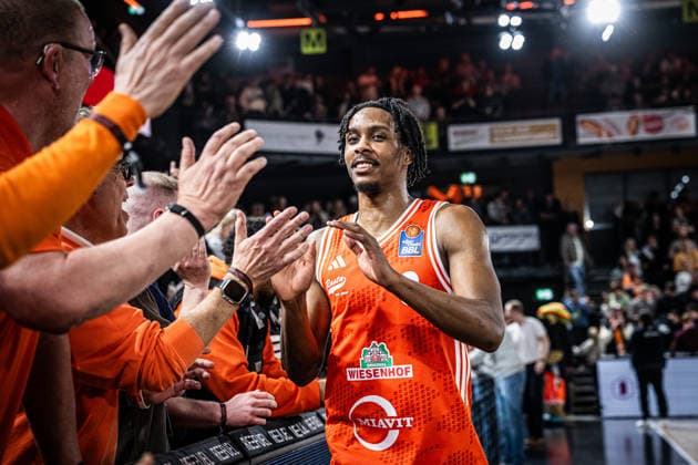 1. Basketball Bundesliga, easyCredit BBL, Saison 2025 2026, Herren, Hauptrunde, 27. Spieltag, 02.04.2026, RASTA Vechta - BMA365 Bamberg Baskets Malik Parsons ( 3 - RASTA Vechta) nach der Partie Vechta RASTA Dome Niedersachsen Deutschland
