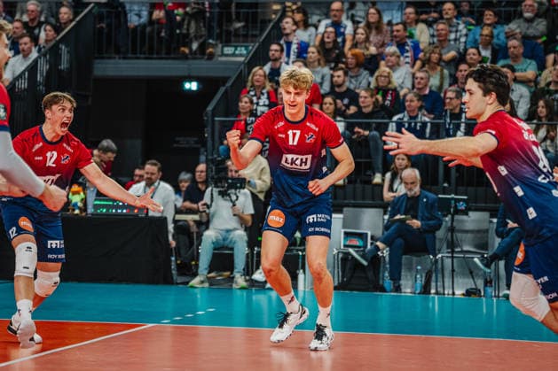 Volleyball Herren CEV Cup 2026 Halbfinale SVG Lüneburg vs. VC Greenyard MAASEIK 02.04.2026 Axel Enlund ( 17 SVG Lüneburg) jubelt