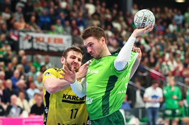 Dominik Mappes (HSG Wetzlar, 07) im Zweikampf mit Samuel Roethlisberger (TVB Stuttgart, 17) GER, HSG Wetzlar vs TVB Stuttgart, Handball, 1. Bundesliga, 27. Spieltag, Spielzeit 2025 2026, 02.04.2026 GER, HSG Wetzlar vs TVB Stuttgart, Handball, 1. Bundesliga, 27. Spieltag, Spielzeit 2025 2026, 02.04.2026 Wetzlar Copyright: xEibner-Pressefoto RenexWeissx EP_RWS