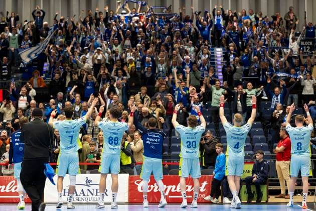 Bergischer HC gegen VfL Gummersbach, 02.04.2026 DUESSELDORF, GERMANY - APRIL 2: Der VfL Gummersbach gewinnt und jubelt während dem HBL Bundesliga Spiel zwischen Bergischer HC gegen VfL Gummersbach at Mitsubishi Electric HALLE am 27.Spieltag. April 2, 2026 in Duesseldorf, Germany. Copyright: xBEAUTIFULxSPORTS KennyxBeelex