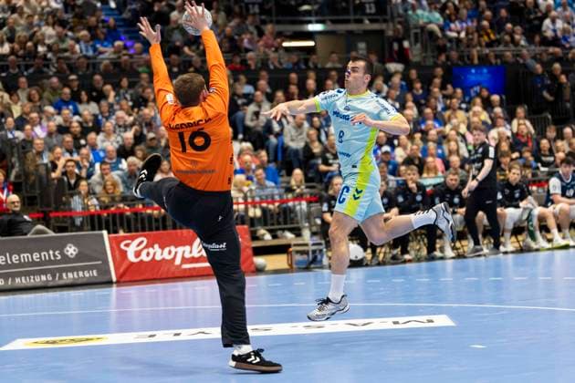 Bergischer HC gegen VfL Gummersbach, 02.04.2026 DUESSELDORF, GERMANY - APRIL 2: Milos Vujovic (6, VfL Gummersbach) während dem HBL Bundesliga Spiel zwischen Bergischer HC gegen VfL Gummersbach at Mitsubishi Electric HALLE am 27.Spieltag. April 2, 2026 in Duesseldorf, Germany. Copyright: xBEAUTIFULxSPORTS KennyxBeelex