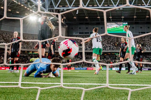 260402 Fanny Peterson of Hammarby gör 1-0 bakom goalkeeper Nikola Harantova of Sparta Prague during the UEFA Women s Europa Cup semifinal between Hammarby and Sparta Prague on April 2, 2026 in Stockholm. Photo: Kenta Jönsson BILDBYRAN COP 210 KJ0331 fotboll football soccer fotball europa cup hammarby sparta prague uefa womens europa cup semifinal dam bbeng Copyright: KENTAxJÖNSSON BB260402KJ037