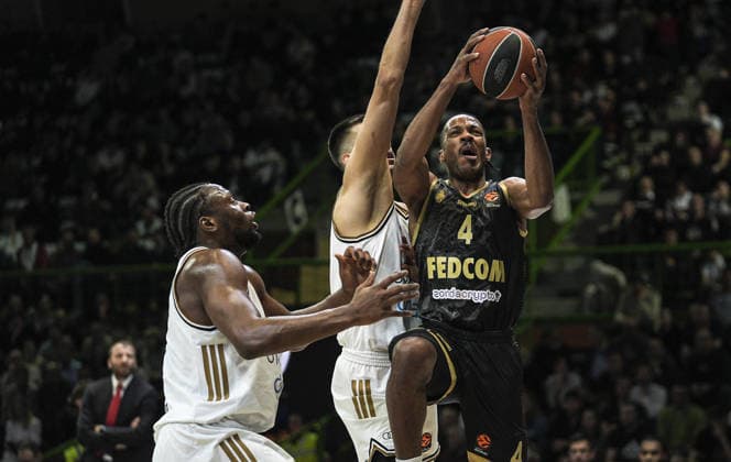 Dubai Basketball v AC Monaco - EuroLeague SARAJEVO, BOSNIA AND HERZEGOVINA - APRIL 2: Jaron Blossomgame (4) of Monaco in action during the EuroLeague match between Dubai Basketball and AS Monaco at Zetra Arena on April 2, 2026 in Sarajevo, Bosnia and Herzegovina. Samir Jordamovic Anadolu Sarajevo Bosnia and Herzegovina. Editorial use only. Please get in touch for any other usage.  Copyright: x2026xAnadoluxSamirxJordamovicx