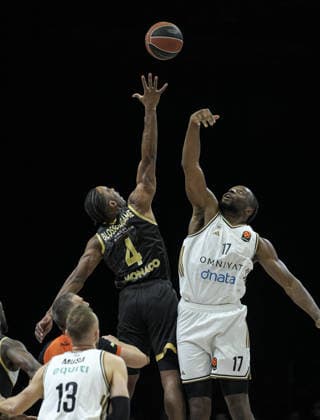 Dubai Basketball v AC Monaco - EuroLeague SARAJEVO, BOSNIA AND HERZEGOVINA - APRIL 2: Jaron Blossomgame (4) of Monaco in action during the EuroLeague match between Dubai Basketball and AS Monaco at Zetra Arena on April 2, 2026 in Sarajevo, Bosnia and Herzegovina. Samir Jordamovic Anadolu Sarajevo Bosnia and Herzegovina. Editorial use only. Please get in touch for any other usage.  Copyright: x2026xAnadoluxSamirxJordamovicx
