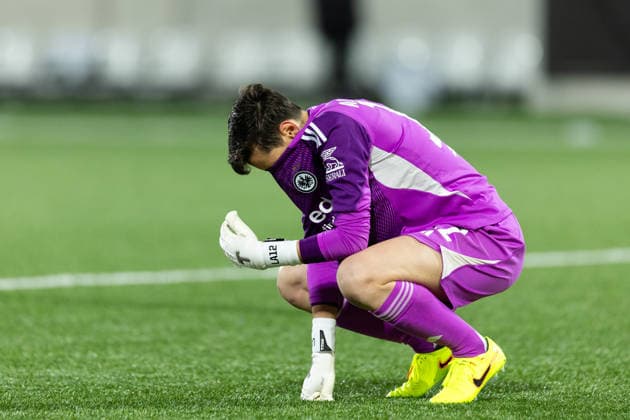 260402 Goalkeeper Lina Altenburg of Eintracht Frankfurt looks dejected after the UEFA Women s Europa Cup semifinal between Häcken and Eintracht Frankfurt on April 2, 2026 in Gothenburg. Photo: Michael Erichsen BILDBYRAN COP 89 MI0962 bbeng dam eintracht frankfurt europa cup football fotball fotboll häcken semifinal soccer uefa womens europa cup depp Copyright: MICHAELxERICHSEN BB260402MI071