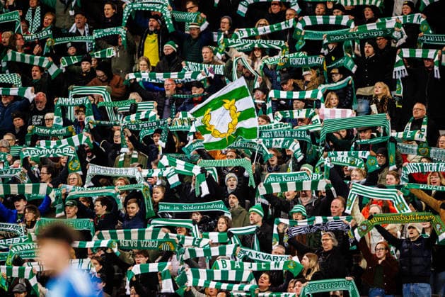 260402 Supporters of Hammarby during the UEFA Women s Europa Cup semifinal between Hammarby and Sparta Prague on April 2, 2026 in Stockholm. Photo: Kenta Jönsson BILDBYRAN COP 210 KJ0331 fotboll football soccer fotball europa cup hammarby sparta prague uefa womens europa cup semifinal dam bbeng publik Copyright: KENTAxJÖNSSON BB260402KJ053
