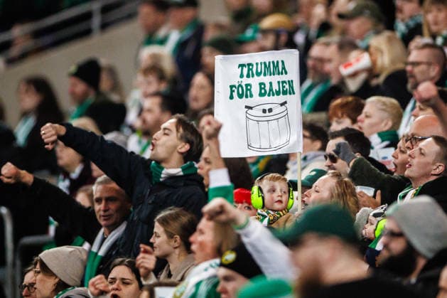 260402 Supporters of Hammarby during the UEFA Women s Europa Cup semifinal between Hammarby and Sparta Prague on April 2, 2026 in Stockholm. Photo: Kenta Jönsson BILDBYRAN COP 210 KJ0331 fotboll football soccer fotball europa cup hammarby sparta prague uefa womens europa cup semifinal dam bbeng publik Copyright: KENTAxJÖNSSON BB260402KJ061