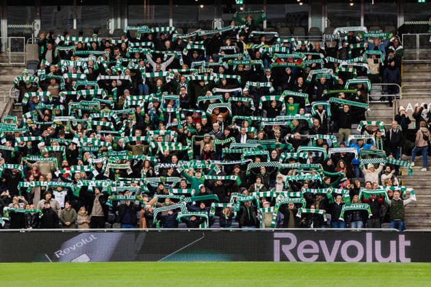 260402 Supporters of Hammarby ahead of the UEFA Women s Europa Cup semifinal between Hammarby and Sparta Prague on April 2, 2026 in Stockholm. Photo: Kenta Jönsson BILDBYRAN COP 210 KJ0331 fotboll football soccer fotball europa cup hammarby sparta prague uefa womens europa cup semifinal dam bbeng publik Copyright: KENTAxJÖNSSON BB260402KJ070