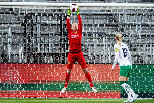 260402 goalkeeper Melina Loeck of Hammarby during the UEFA Women s Europa Cup semifinal between Hammarby and Sparta Prague on April 2, 2026 in Stockholm. Photo: Kenta Jönsson BILDBYRAN COP 210 KJ0331 fotboll football soccer fotball europa cup hammarby sparta prague uefa womens europa cup semifinal dam bbeng Copyright: KENTAxJÖNSSON BB260402KJ082