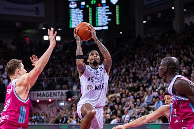 easyCredit Basketball Bundesliga: Telekom Baskets Bonn - MLP Academics Heidelberg; 02.04.2026 ;Michael Weathers (MLP ACADEMICS HEIDELBERG 20) geht zum Korb - easyCredit Basketball Bundesliga: Telekom Baskets Bonn - MLP Academics Heidelberg; 02.04.2026, Telekom Dome Bonn Copyright: xBEAUTIFULxSPORTS Derixx
